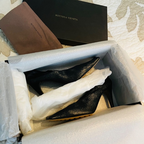 Bottega Veneta - pumps - calf leather - black. Size 37 European. - Picture 10 of 14